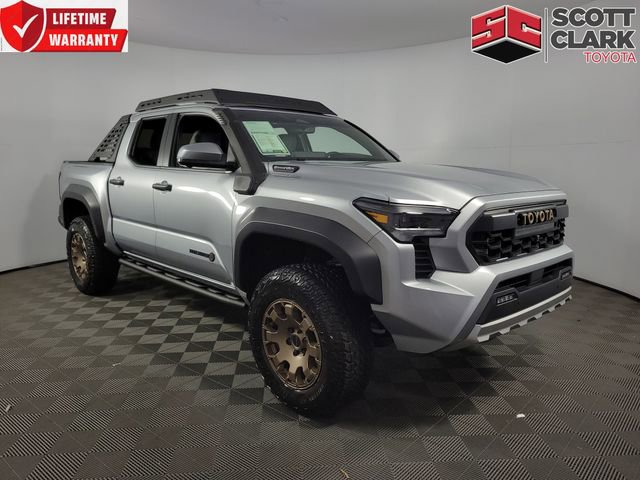 Used 2025 Toyota Tacoma Trailhunter image 1