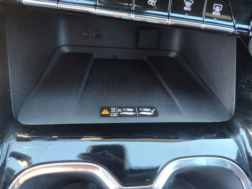 Used 2024 Chevrolet Traverse RS w/ LPO, Floor Liner Package image 16