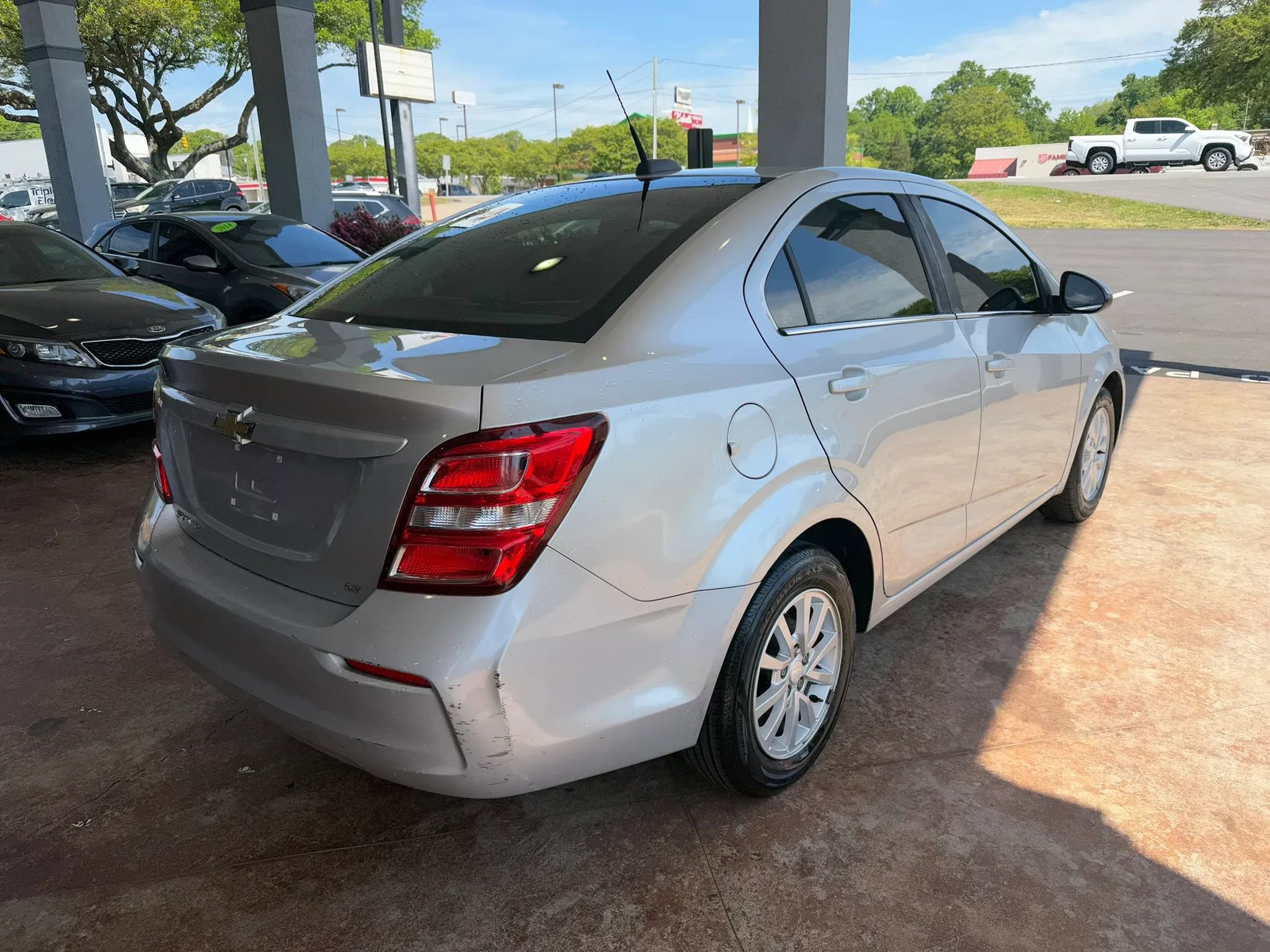 Used 2017 Chevrolet Sonic LT FWD image 6