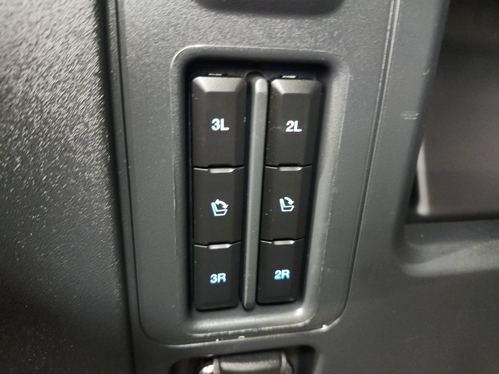 Used 2025 Ford Expedition Platinum w/ Driver's Package AWD/4WD image 64
