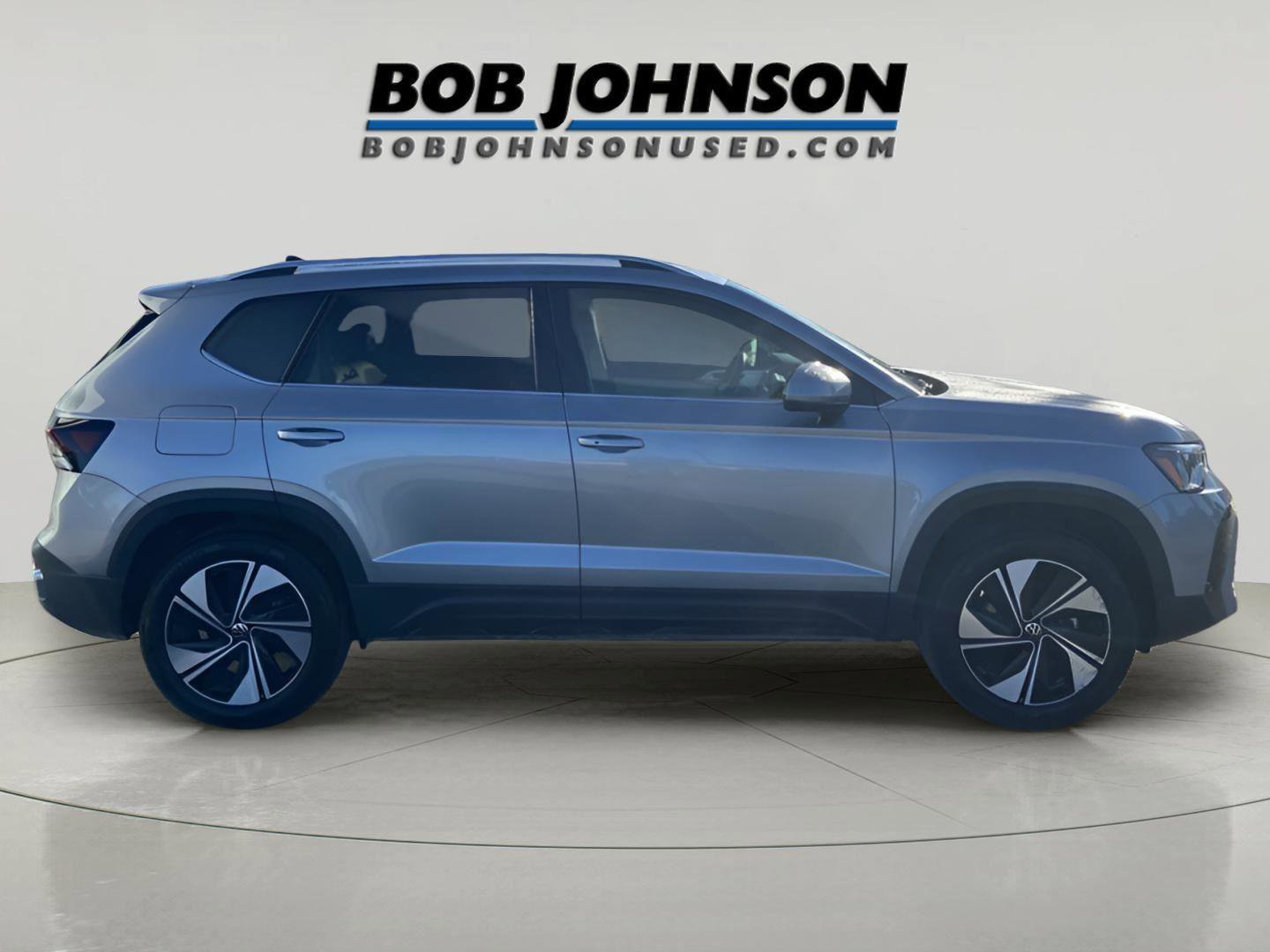 Used 2025 Volkswagen Taos SE w/ Panoramic Sunroof Package image 8