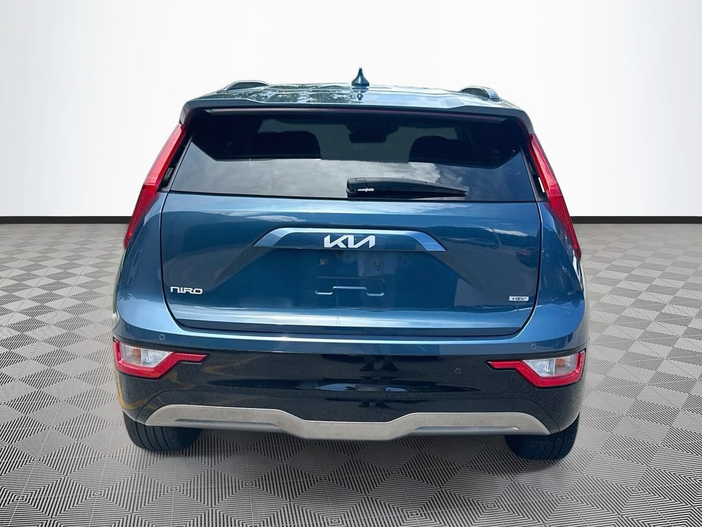 Used 2024 Kia Niro Wind w/ Wind Preserve Package FWD image 7