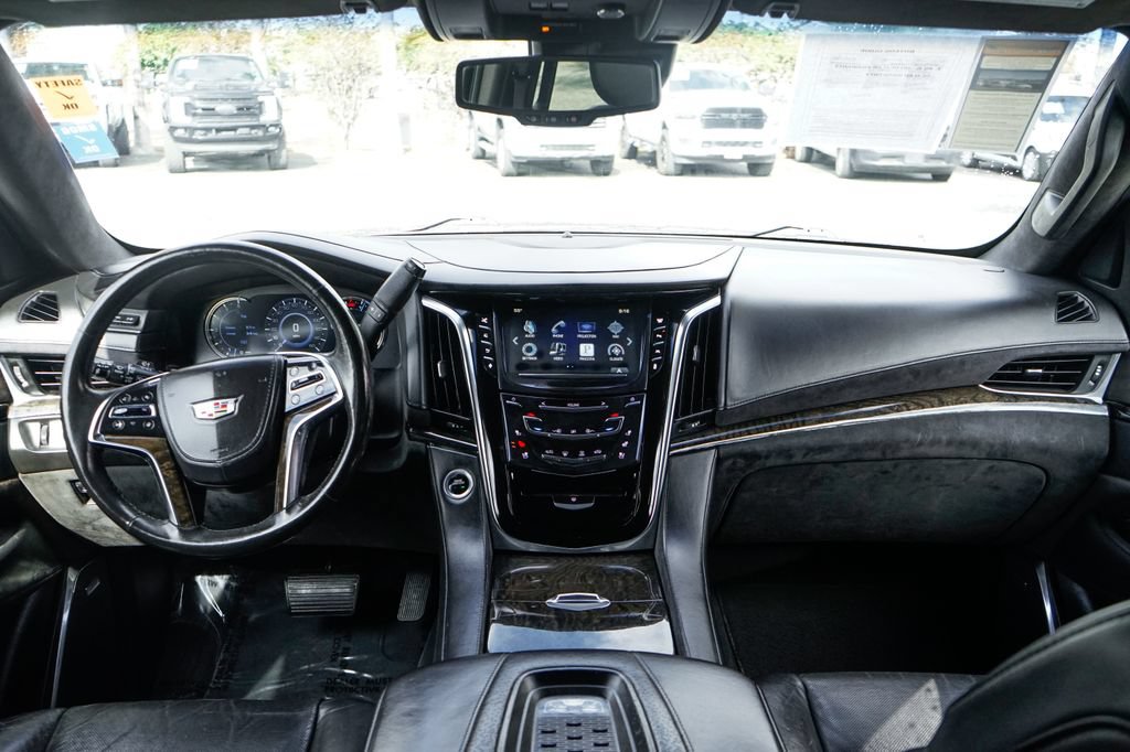 Used 2016 Cadillac Escalade ESV Platinum AWD/4WD image 31