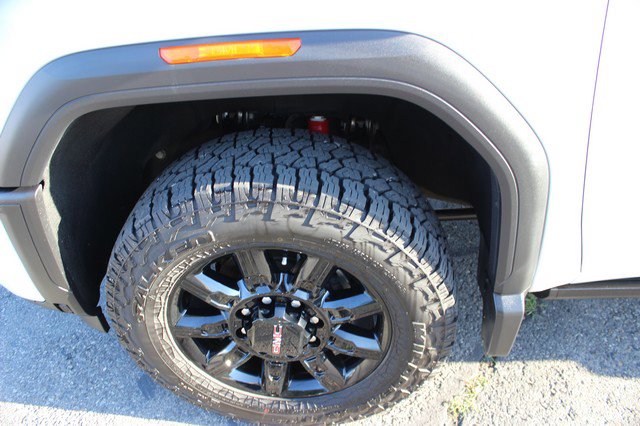 Used 2024 GMC Sierra 3500 AT4 w/ AT4 Premium Plus Package image 5
