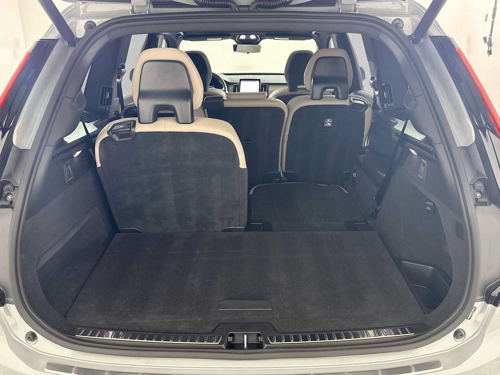 Used 2026 Volvo XC90 T8 Plus w/ Protection Package AWD/4WD image 25
