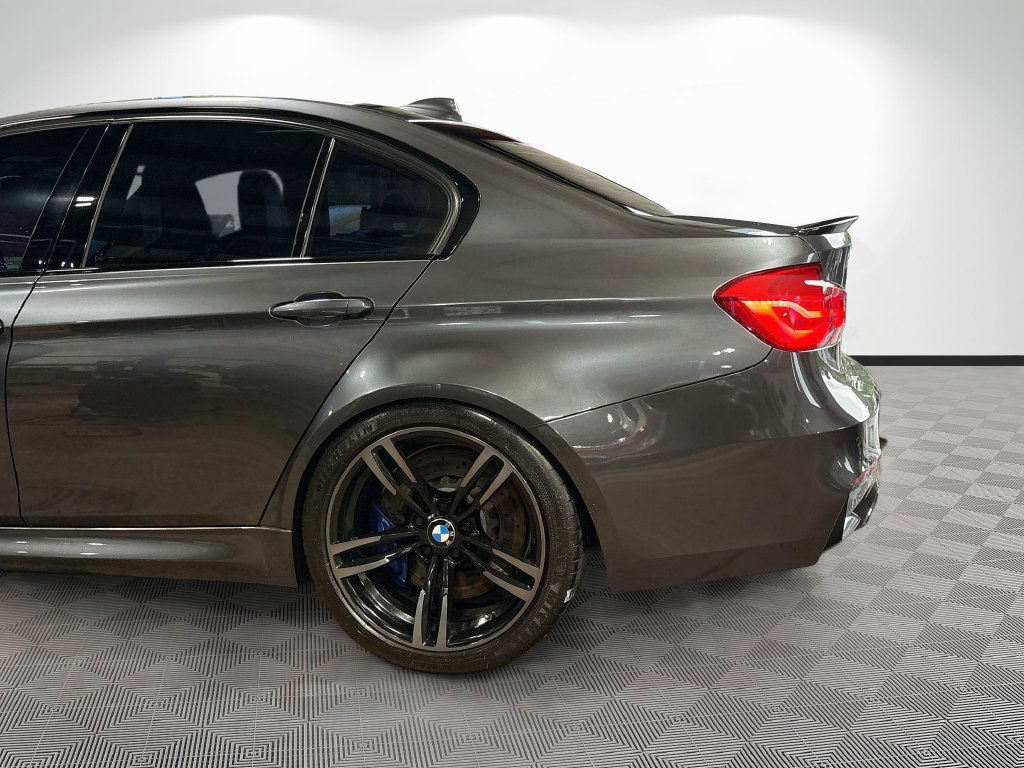 Used 2018 BMW M3 w/ Executive Package RWD image 7