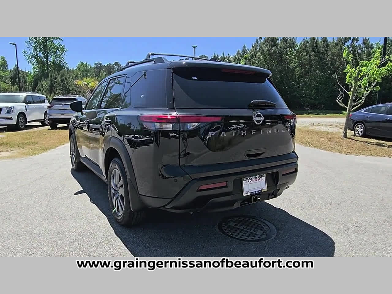 New 2026 Nissan Pathfinder SV FWD image 30