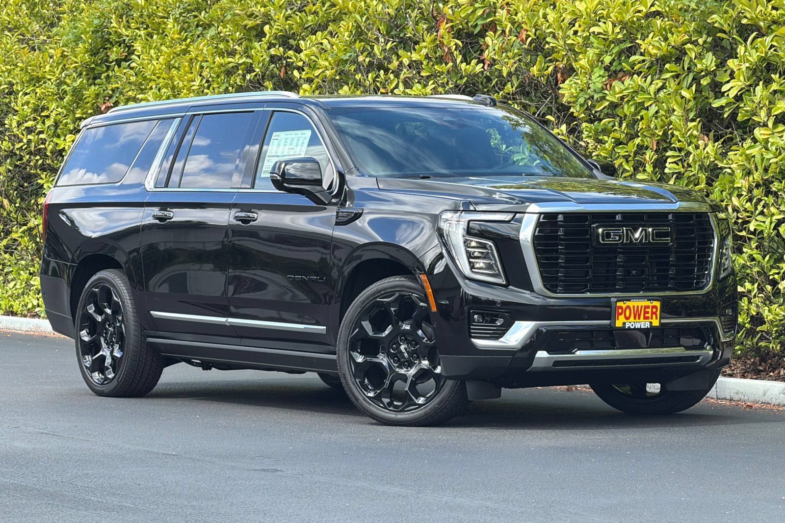 New 2026 GMC Yukon XL Denali AWD/4WD image 2