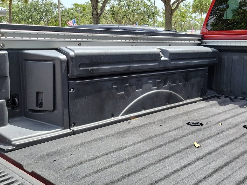 Used 2024 Nissan Titan Platinum Reserve w/ Moonroof Package AWD/4WD image 9
