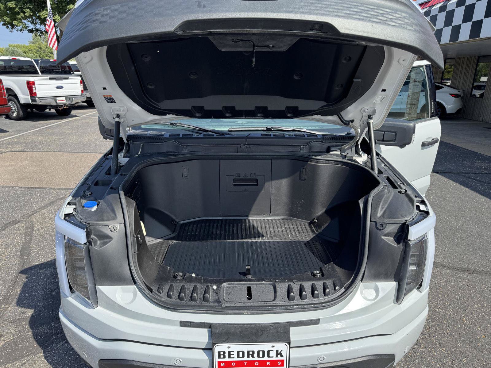 Used 2023 Ford F150 Lightning XLT AWD/4WD image 11