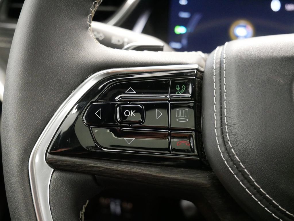 Used 2022 Jeep Grand Cherokee Overland image 26