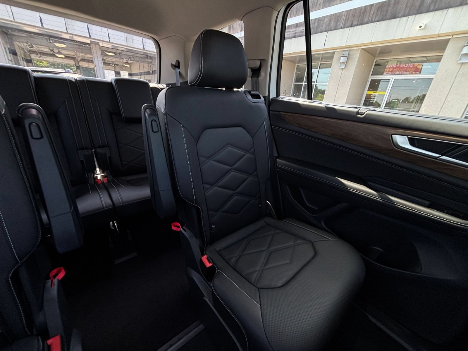 Used 2026 Volkswagen Atlas SE FWD image 35
