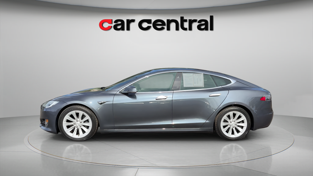 Used 2017 Tesla Model S 100D AWD/4WD image 2