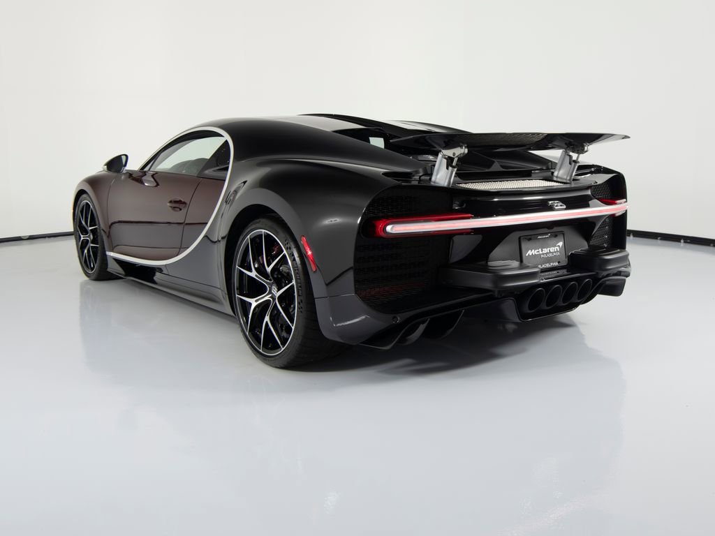 Used 2019 Bugatti Chiron image 15