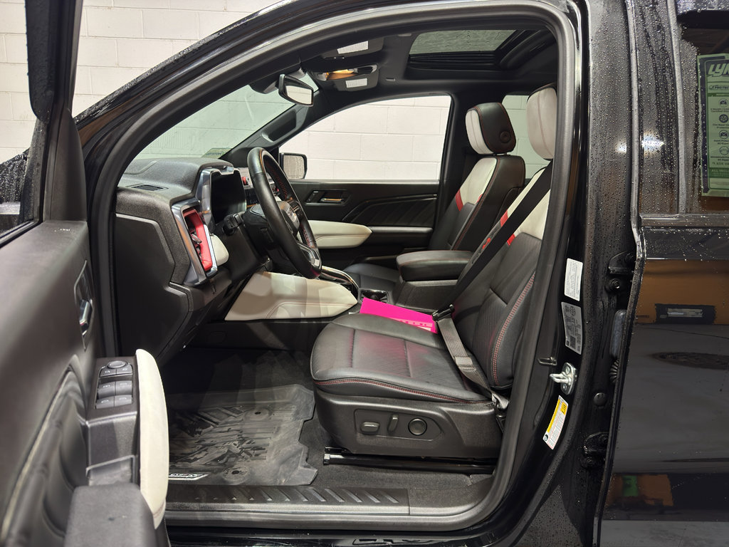 Used 2024 GMC Canyon AT4X image 15