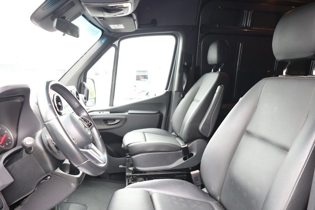 Used 2023 Mercedes-Benz Sprinter 2500 image 21
