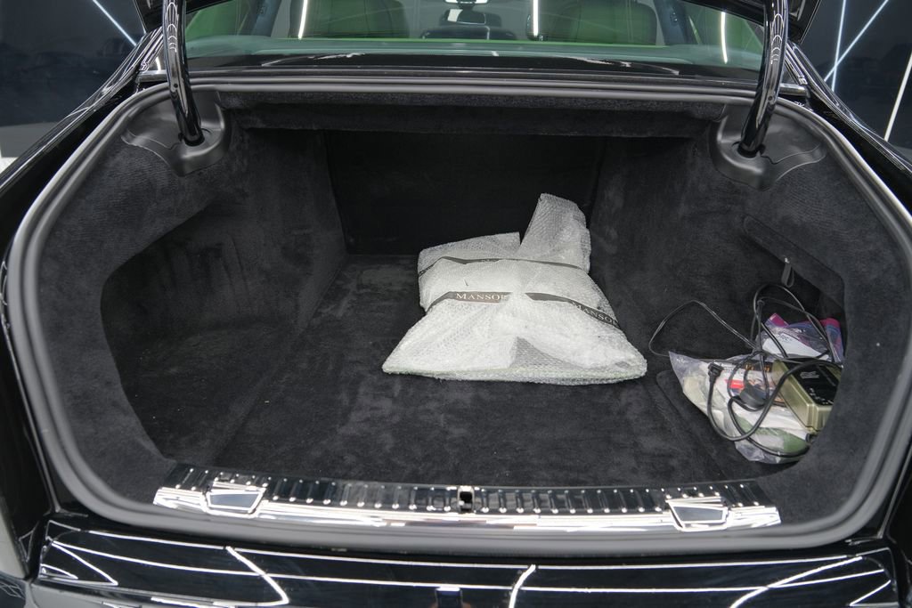 Used 2023 Rolls-Royce Phantom Sedan w/ The Phantom Package RWD image 68