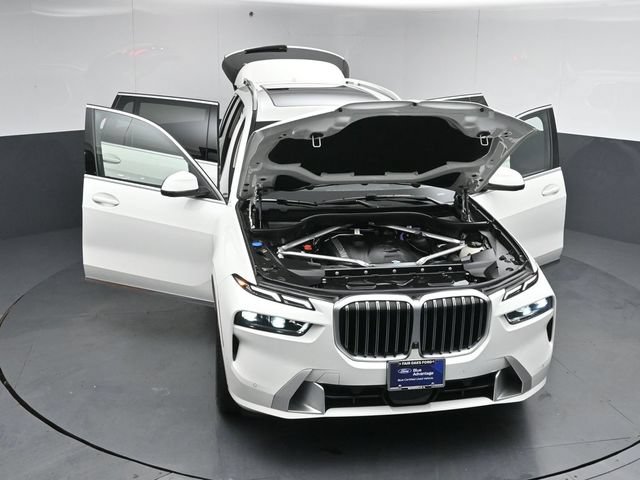 Used 2023 BMW X7 xDrive40i AWD/4WD image 60