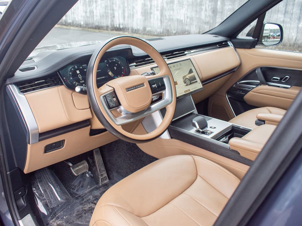 Certified 2024 Land Rover Range Rover SE AWD/4WD image 12