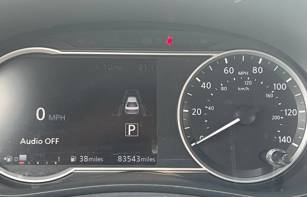 Used 2021 Nissan Versa SR w/ Electronics Package FWD image 21