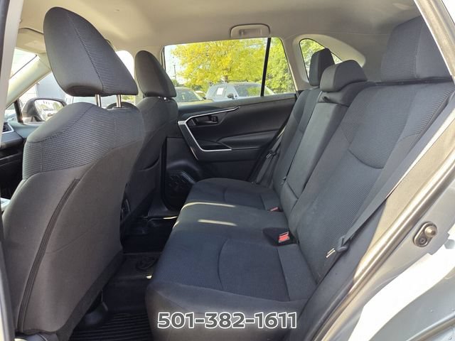 Used 2023 Toyota RAV4 LE FWD image 9