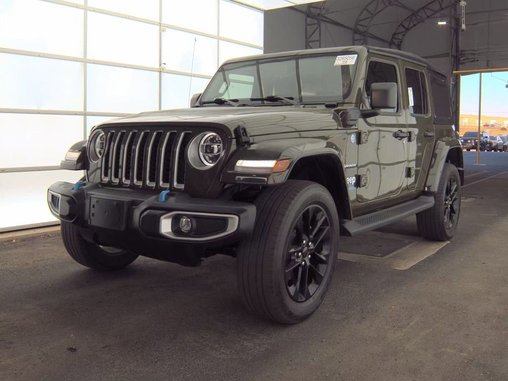 Used 2022 Jeep Wrangler Unlimited Sahara AWD/4WD image 1
