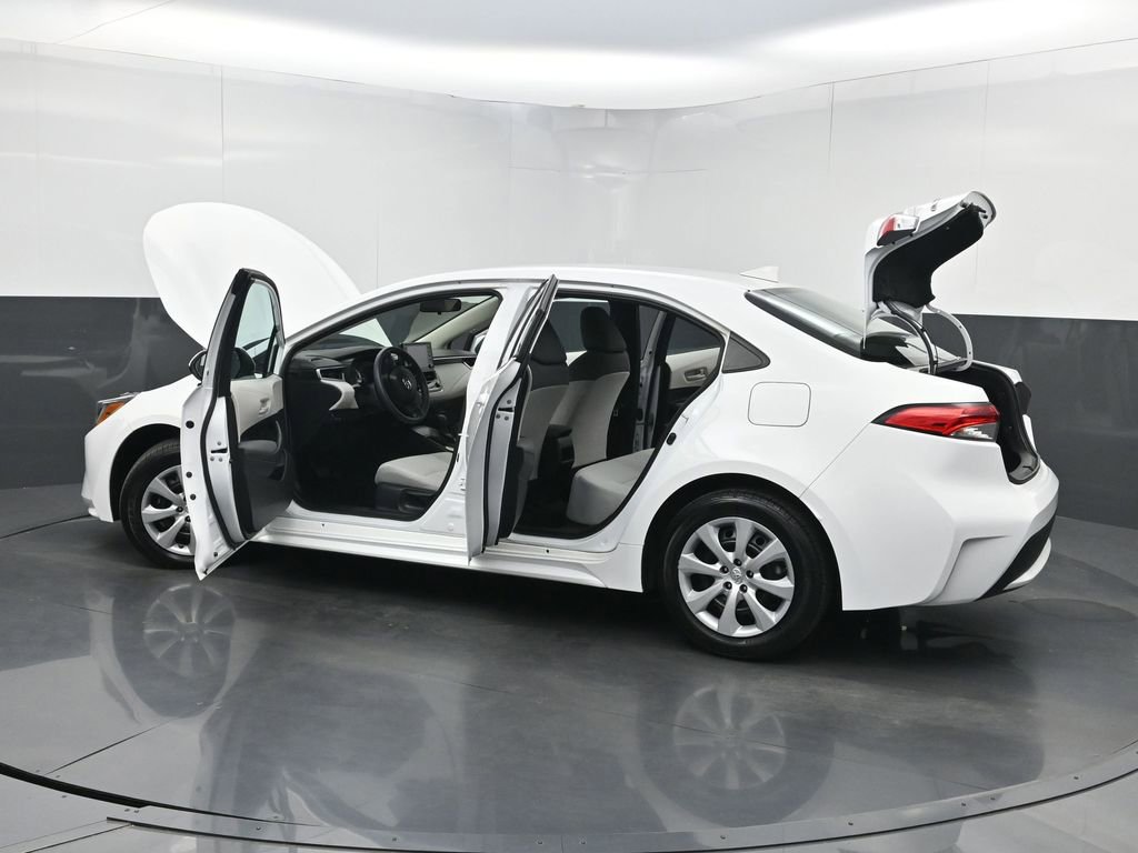 Used 2022 Toyota Corolla LE FWD image 35