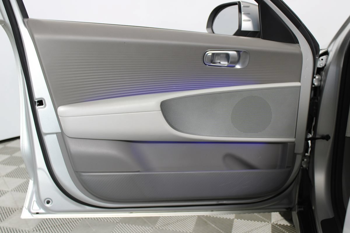 Used 2023 Hyundai Ioniq 6 SEL w/ Cargo Package RWD image 4