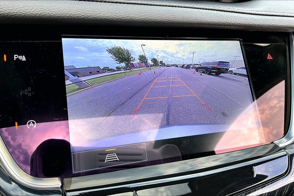 Certified 2025 Cadillac XT6 Premium Luxury AWD/4WD image 23