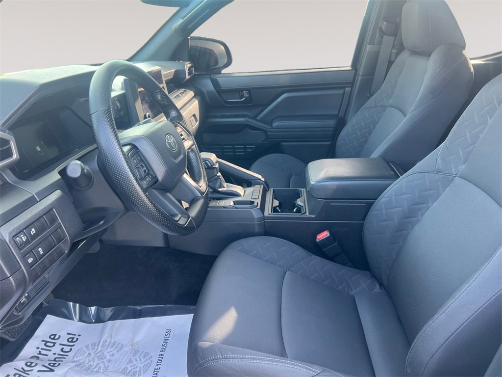 Used 2025 Toyota Tacoma SR image 9