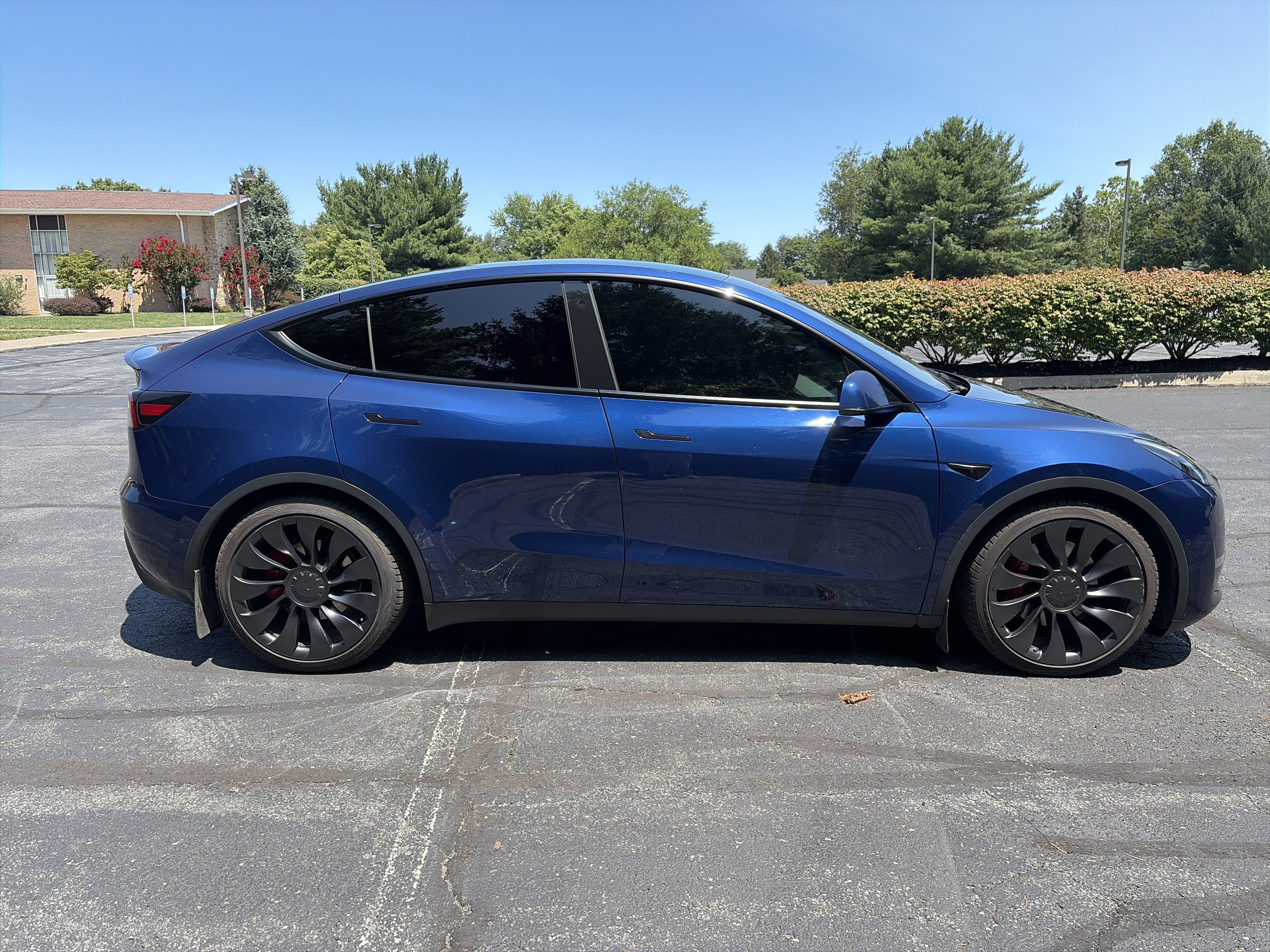 Used 2022 Tesla Model Y Performance AWD/4WD image 4
