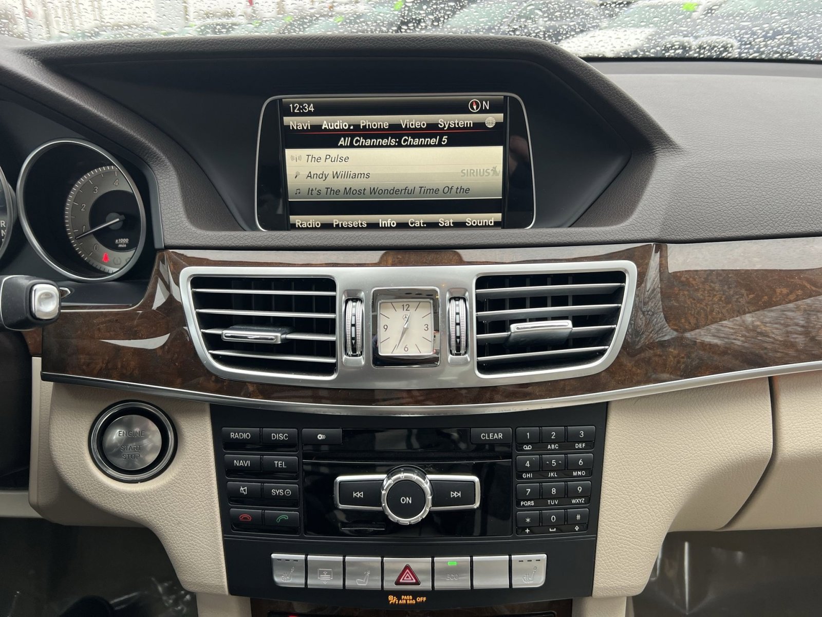 Used 2014 Mercedes-Benz E 350 4MATIC Sedan image 17