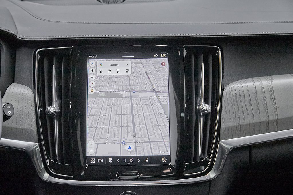 Certified 2024 Volvo V90 B6 Cross Country Ultimate image 38