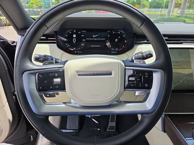 Used 2025 Land Rover Range Rover Long Wheelbase SE AWD/4WD image 14