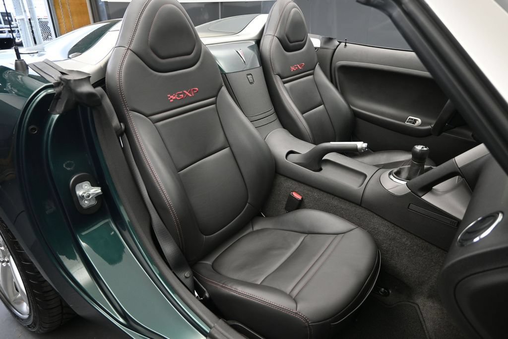 Used 2007 Pontiac Solstice GXP w/ Premium Package RWD image 26