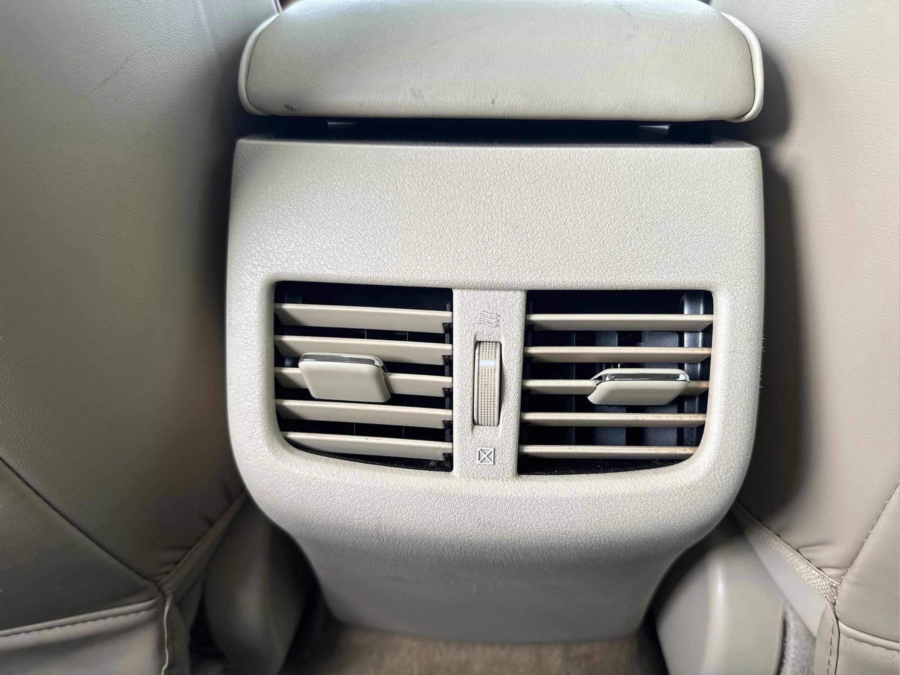 Used 2010 Lexus ES 350 image 30