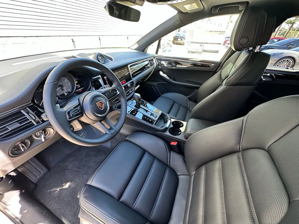 Used 2026 Porsche Macan S AWD/4WD image 4
