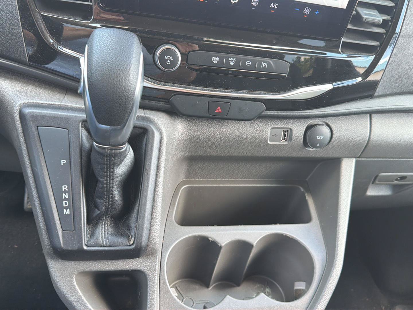 Used 2024 Ford Transit 350 XLT RWD image 11