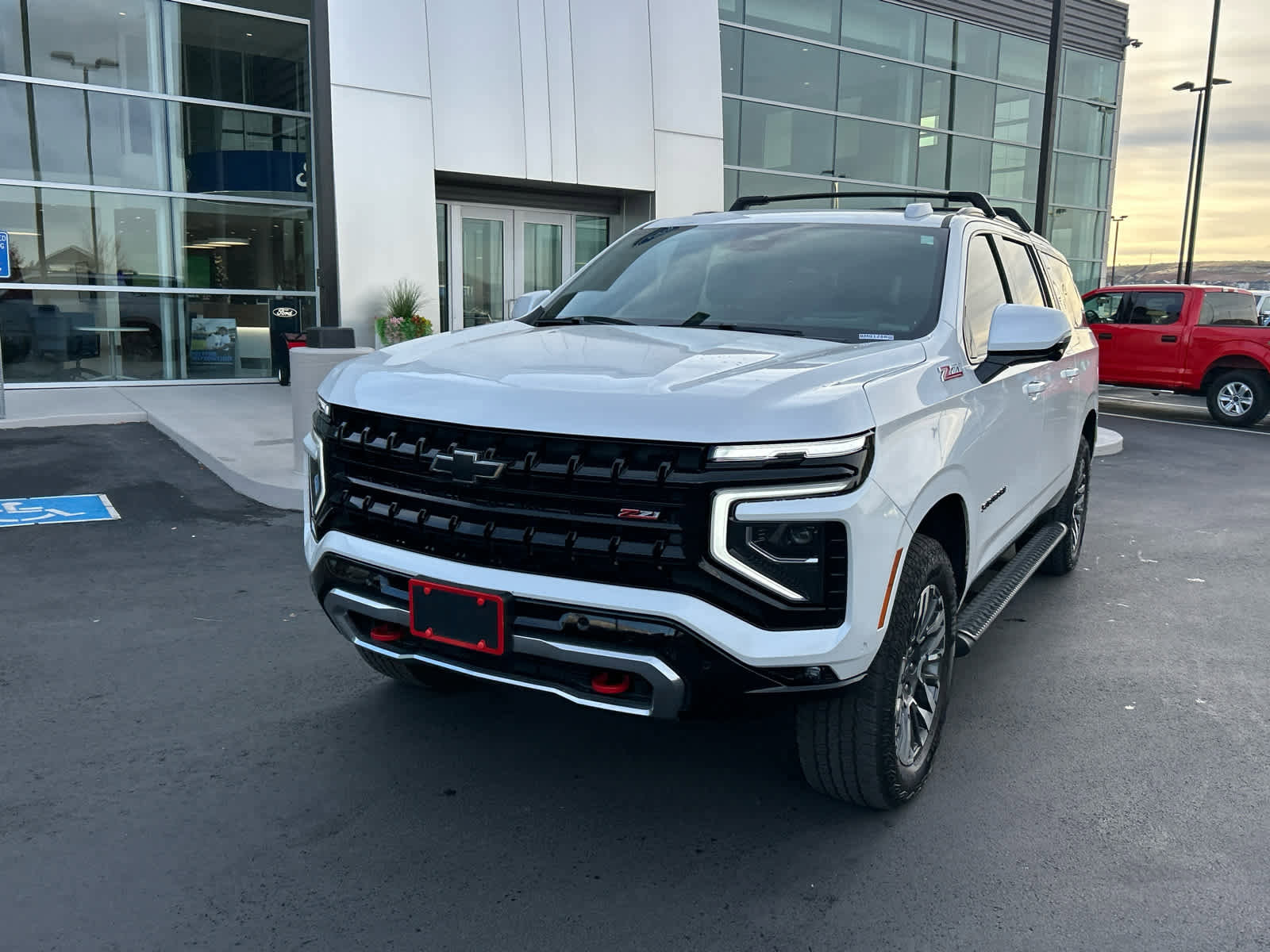 Used 2025 Chevrolet Suburban Z71 w/ Z71 Off-Road Package image 3