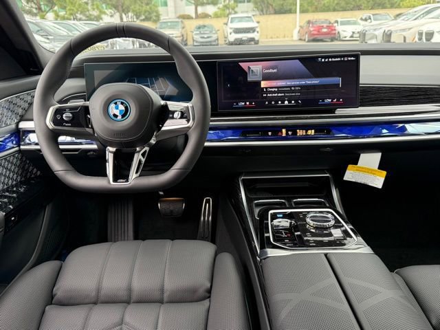 New 2026 BMW i7 xDrive60 w/ Premium Package image 24
