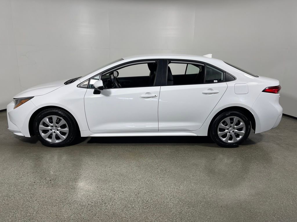 Used 2024 Toyota Corolla LE image 6