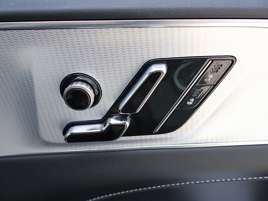 Used 2024 Cadillac Lyriq Tech w/ Driver Assist Package image 40