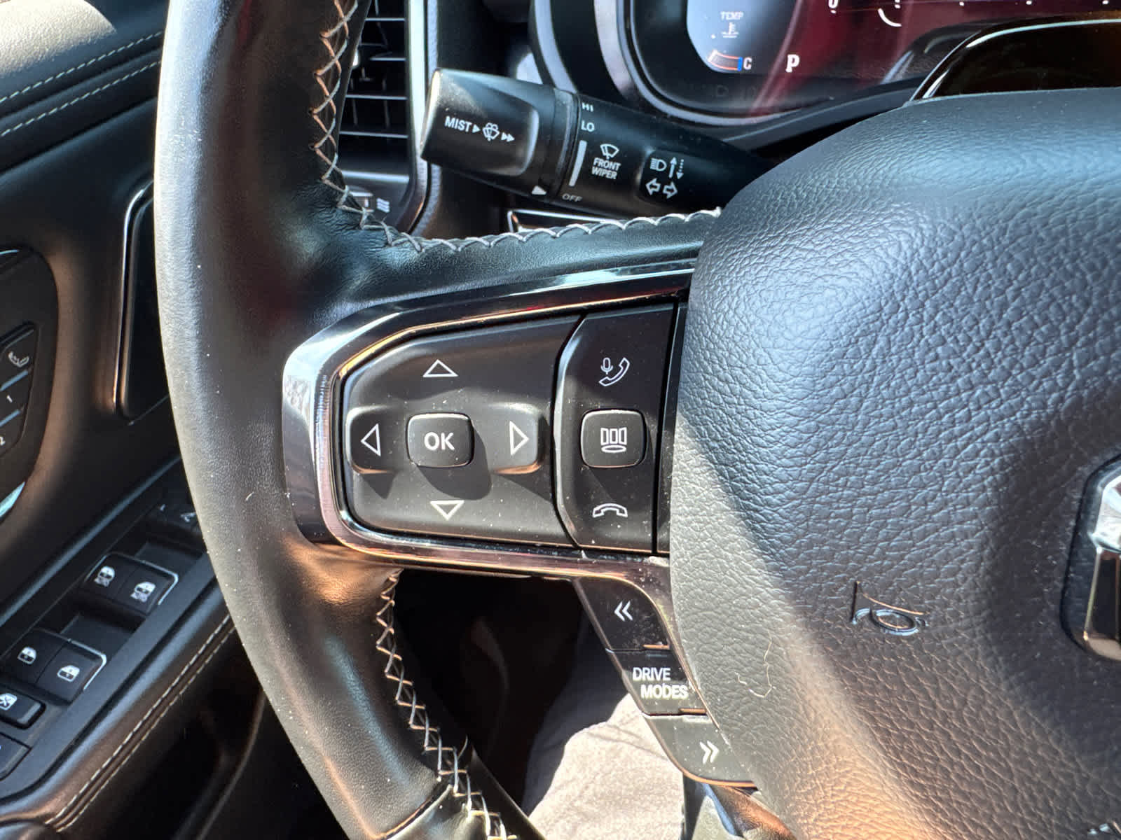 Used 2025 RAM 1500 Limited AWD/4WD image 20