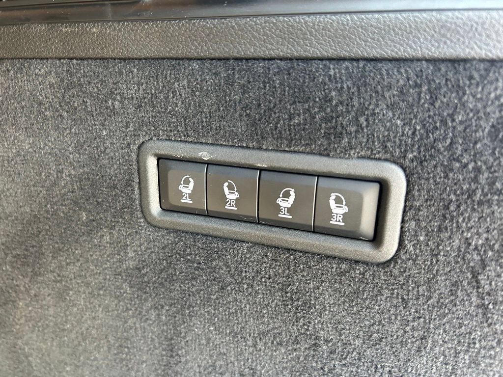 Used 2024 Jeep Grand Wagoneer Series III w/ Rear Seat Video Group 1 AWD/4WD image 55