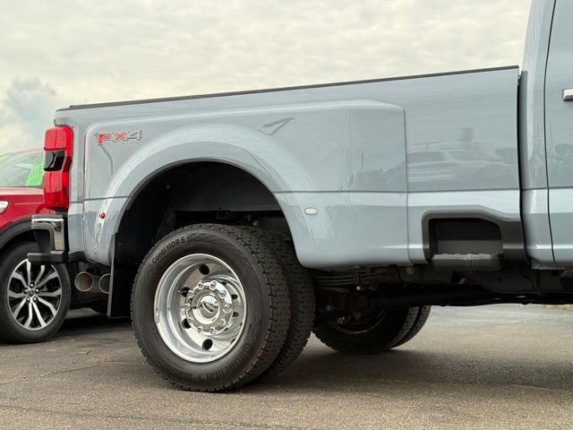 Used 2025 Ford F450 Lariat w/ Lariat Ultimate Package AWD/4WD image 45