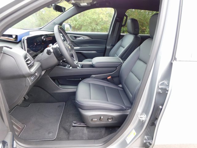 New 2026 Chevrolet Traverse LT w/ Enhanced Driving Package image 12