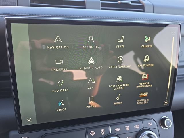New 2026 Land Rover Defender 110 X-Dynamic SE AWD/4WD image 16