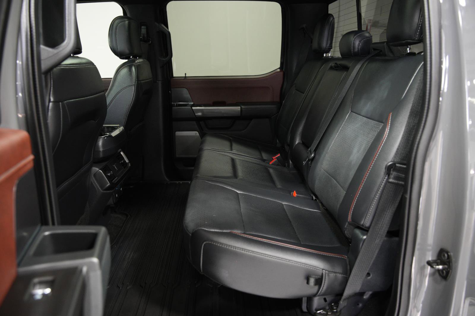 Used 2021 Ford F150 Lariat w/ Max Trailer Tow Package image 19