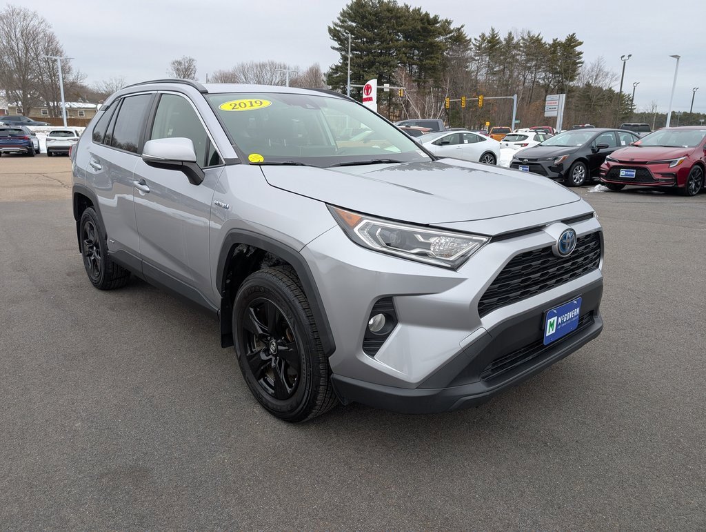Used 2019 Toyota RAV4 XLE w/ Convenience Package image 7
