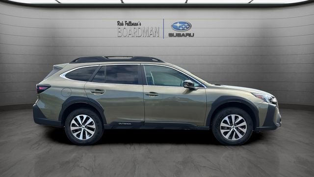Used 2024 Subaru Outback Premium AWD/4WD image 3